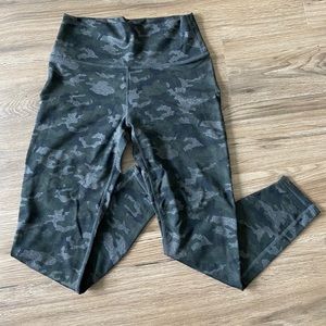 Camo fabletics leggings 7/8